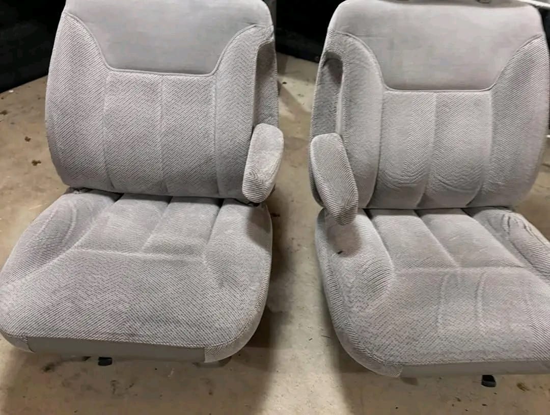 95-98 Chevy Silverado gray buckets seats